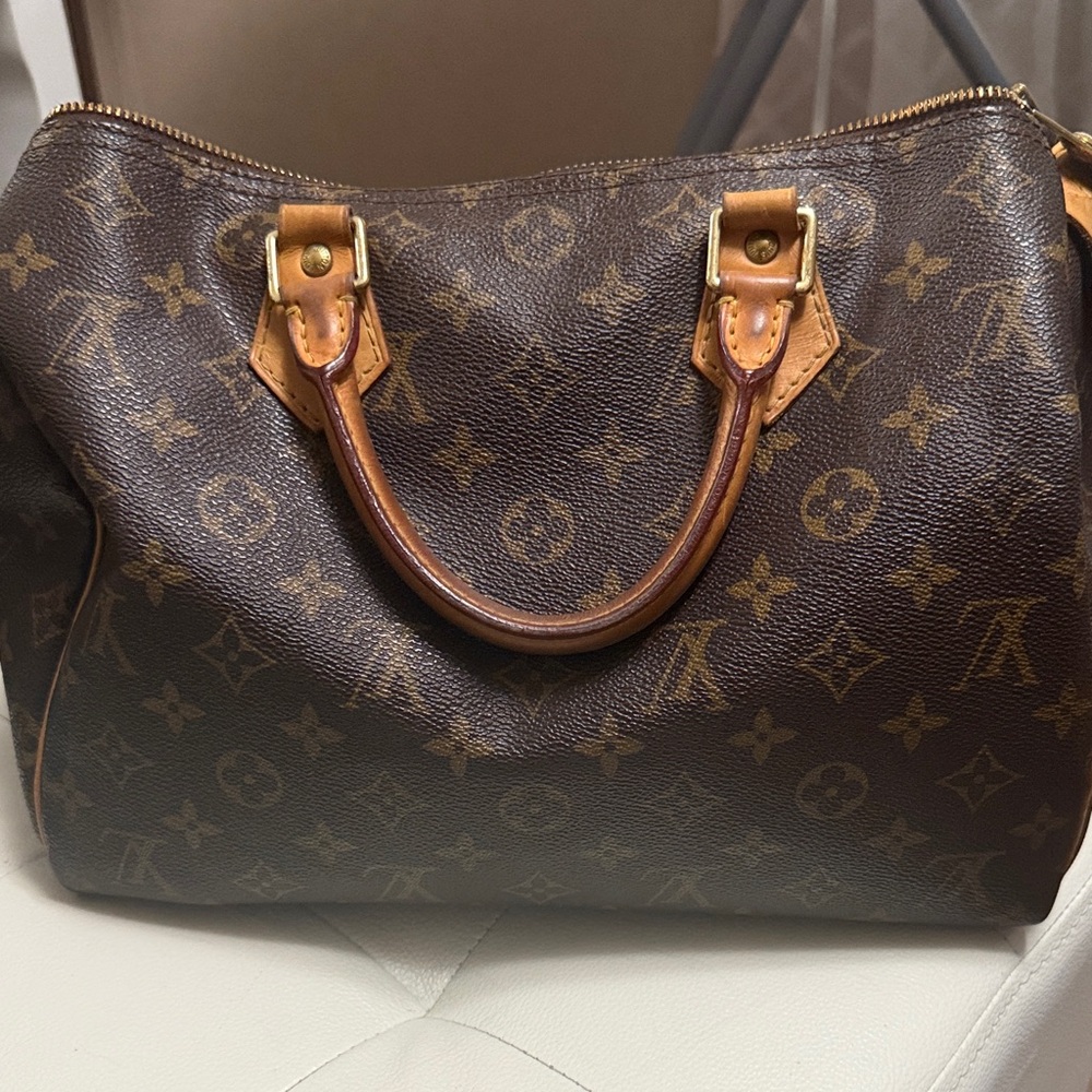 Authentic 2013 Louis Vuitton Classic 30 MM Speedy